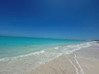 Golf Cart Included, Abaco Villa, Treasure Cay, Bahamas, 100 yards from beach - homestay