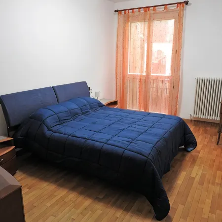 Beautiful apartment in the center, with reserved parking space, 4 beds