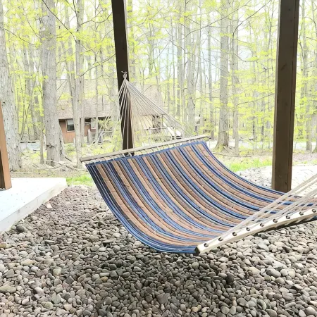 Game Room, Fire Pit, Close to Lakes, Magical Fall Time in the Mountains!