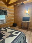 Charming 3-Bedroom 5 Bed Hottub Cabin WiFi in Scenic Seneca Rocks West Virginia - Feriehus