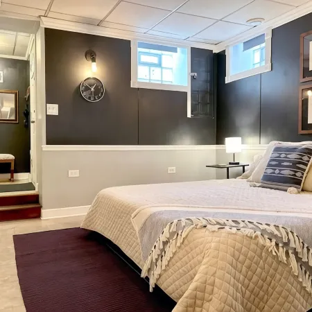 Entire Below Level Studio w/ Private Sauna