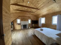 Mountain Farmhouse (The Lorca, Catskills) - 10 min to Belleayre, 25 min Windham