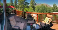 Mountain View Retreat Close to Downtown Flagstaff, Big Deck, Trails Nearby! - 4 estrellas