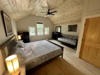 Camp Amherst: Ski and Lakeside Retreat. Killington/Okemo, Firepit, private dock! - 4つ星