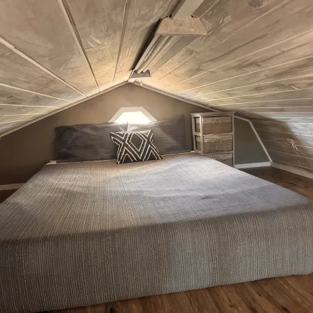New Tiny home on cattle ranch 80 acres gorgeous view Close to forest McPhee Mesa