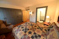Peaceful, Spacious, Historic Stone Cottage Getaway - 3-Star