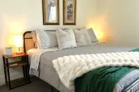 Cozy Blue Cottage - พร้อมWifi