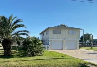 Charming 2-bedroom waterfront house with dock, AC, and WiFi in Rockport Texas - Wifi