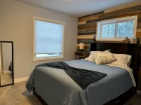 This cozy cottage is a short walk to Herbster beach! Easy access to TRAILS! - 4 stjerner