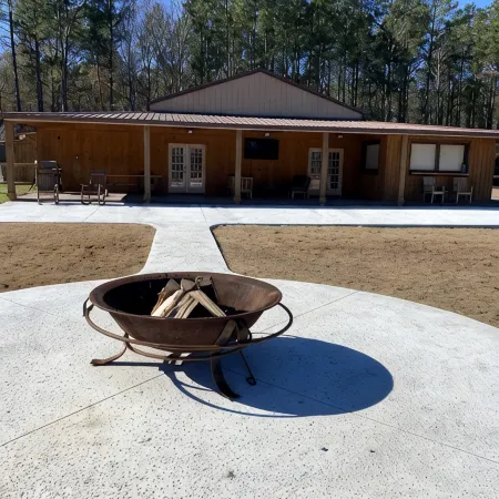 Peaceful Retreat! Cozy Lodge with Scenic Views, Patio, Fire Pit. Hotels in Berkeley County