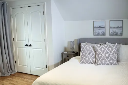 The LawCo Loft - In the heart of Lawrenceburg, TN2 Bedroom/1Bathroom - Wifi