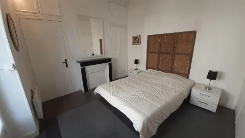 Maison 2 Personnes Avec Garage Terrasse 5 Minutes Tour Magne/proche Centre Ville - บังกะโล