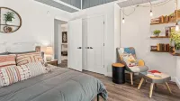 Renovated 4-bedroom House with Outdoor Space & Private Hot Tub - Wifi