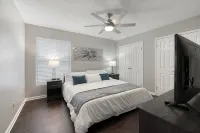 Premium Townhome #C w/ 2 King Beds & Luxury Baths - Bungalows