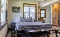 Beautiful NEW home close to downtown Cody! Sleeps up to 8. - บูติค