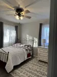Newly Renovated 2 Bed 2 Bath Home - บังกะโล