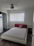 Riverfront Retreat! Sleeps 5 - 4-Star