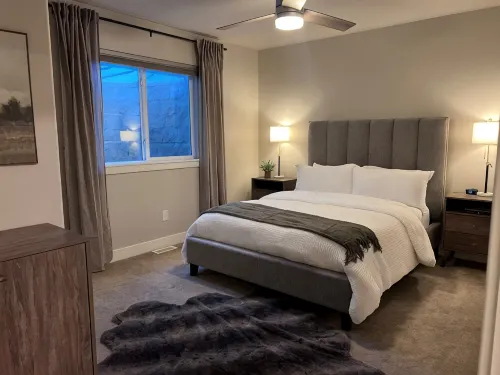Cozy Cascade Nook - 2 bedroom basement apartment - Homestays