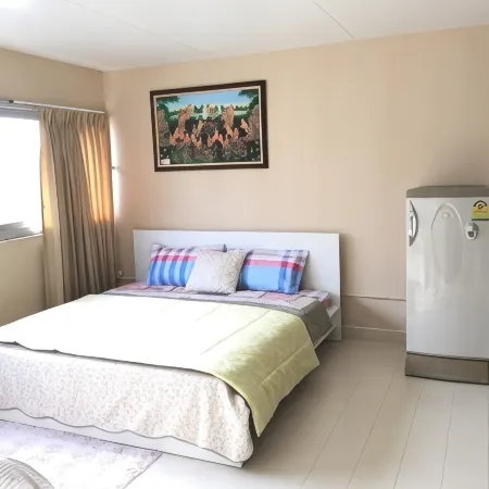 Muangthongthani Rental/Khun Dan
