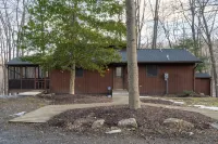 ★Cabin: Pet/Family Friendly, Hot Tub, Large Deck★ - Alphydda
