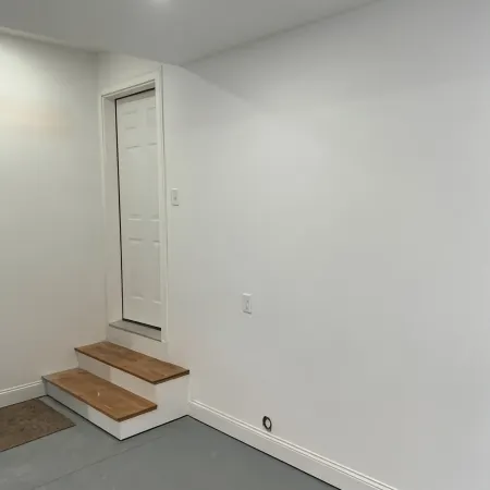 Cozy 2-Floor Apartment with Garage Access
