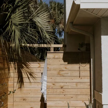 1 Block to Beach, Private Patio, Garage,2Br/2BA