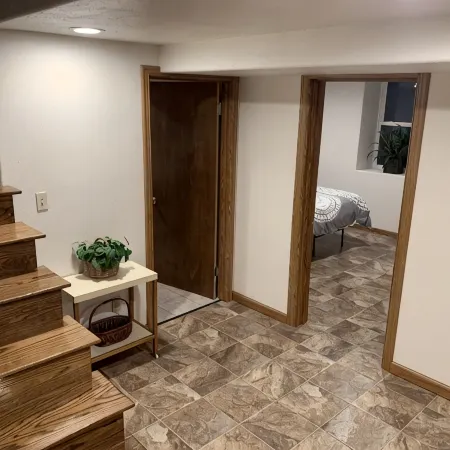 4 bedrooms 3 bath, Tranquil Home, Master suite & Jet tub, Mins from Hot Springs