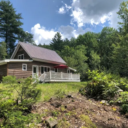 Lovely, Secluded Cabin in Vermont's "Land of Lakes and Ponds"