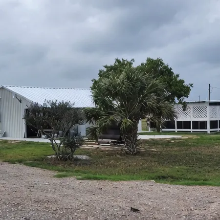Fisherman’s getaway close to water.  Plenty of room for kayak and boat trailers.