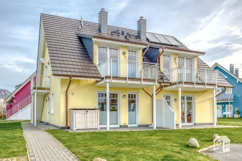 200 m to the natural beach, family friendly EC-apartment with terrace, W-Lan - 3-Star