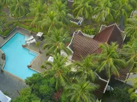 Aryaduta Lippo Village Hotels near Benton Junction