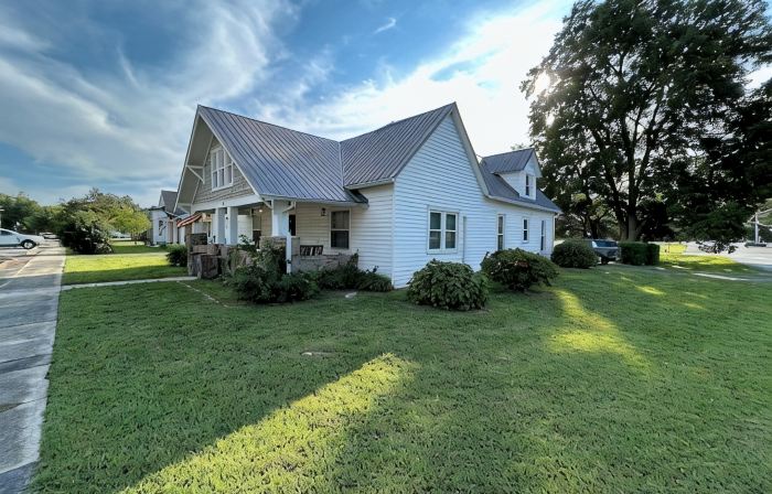 Spring is in the Air! Plan Your Visit Today in the Beautiful Sequatchie Valley!