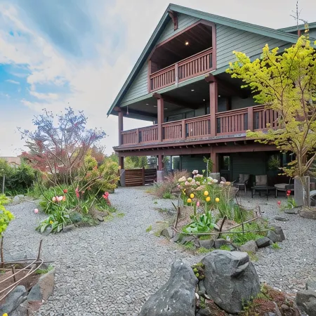 Large west coast home near the seaside