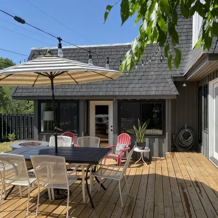 Next to Spearfish City Park, Spearfish Canyon and Downtown. Private Hot Tub!!!!