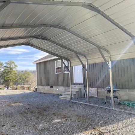 Quiet fishing cottage with lake view. 2 BR/2BA<br> “come catch some memories”