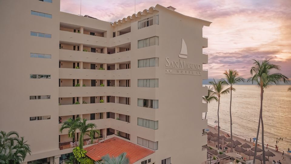 Hotel Delfin PV Beach Resort