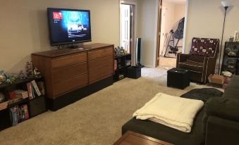 Beautiful private 2 bedrooms/1 bathroom near campus