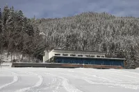 Tauroa Schönberghof Spielberg - parking