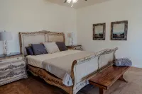 The Pinot Paradise Experience. - Homestays