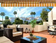 Spacious Apartment w/ Garden Views & Pool Access - 4-نجوم