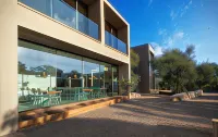 Cooking and Nature - Emotional Hotel - parking