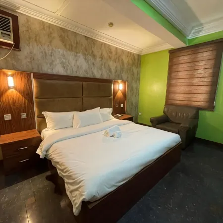 Aotel Hotel Lagos Ago