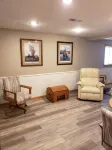 One Mile from Airport!!   3 Bedroom Lodge Sleeps 5 to 7 - 2-Star