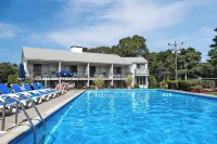 Blue Rock Resort - Pools