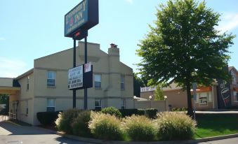 Economy Inn Cuyahoga Falls