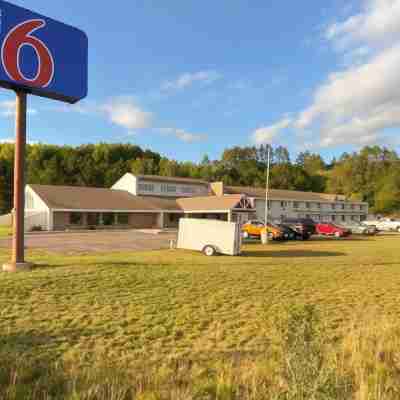 Motel 6 Norway, MI Hotel Exterior