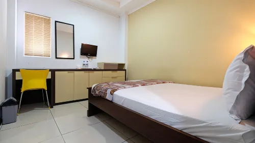 Hotel Elresas Hotels in Lamongan