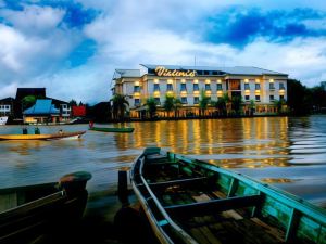 Hotel Victoria River View