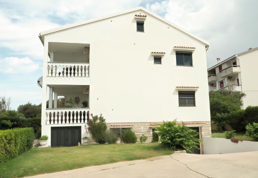 3. 빌라 로터스..