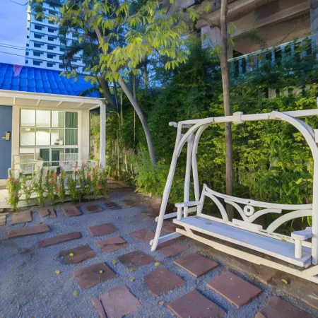 Zea Za Bungalow Отели рядом с достопримечательностью «Суан Сон Прадипхат»